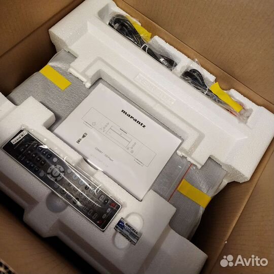 Silver/gold проигрыватель Marantz CD6007