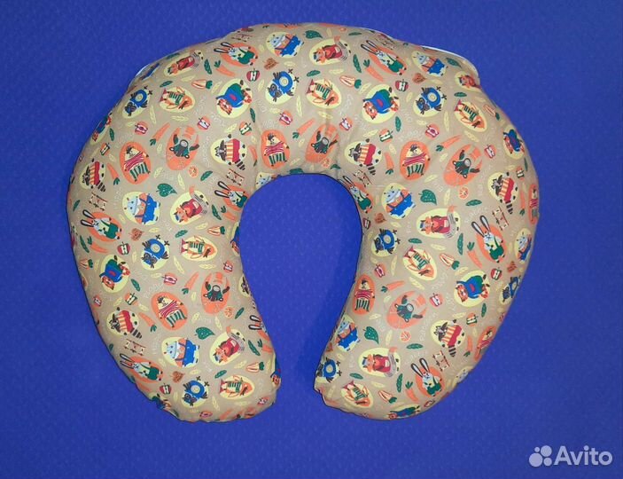 Подушка новая для кормления