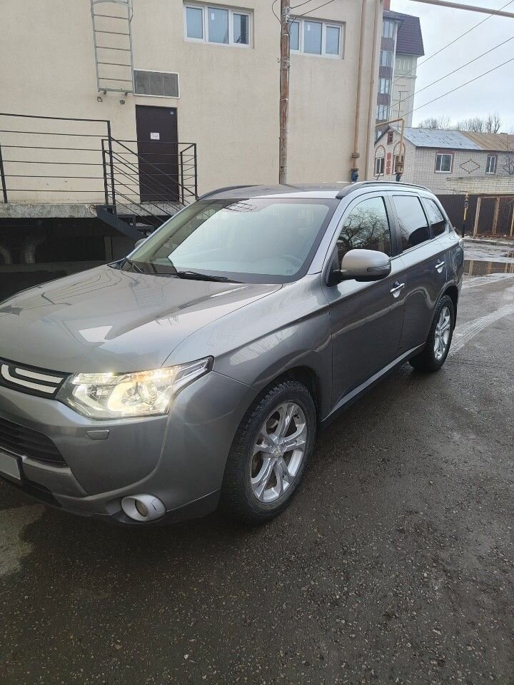 Mitsubishi Outlander: фото владельца
