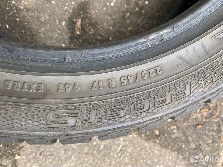 Gislaved Nord Frost 5 225/45 R17 94T