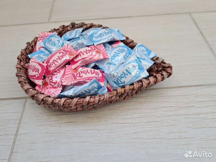 Поднос из бумажной лозы