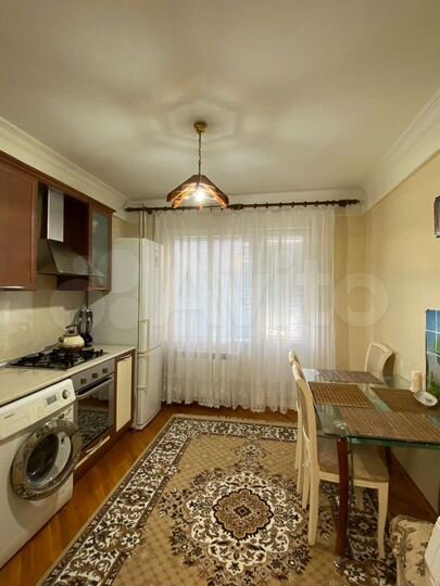 2-к. квартира, 50 м², 4/10 эт.