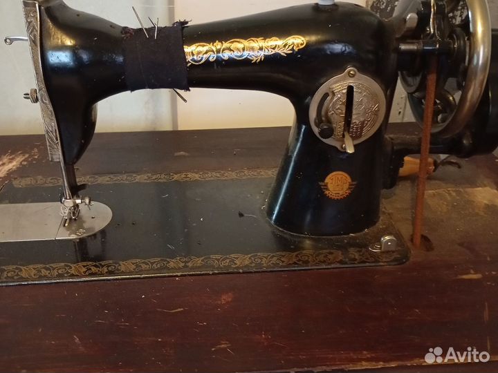 Швейная машинка