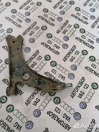Рычаг передний Фольксваген Гольф 5
