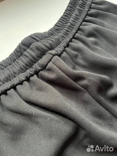 Шорты черные с карманами