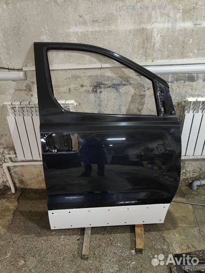 Дверь передняя правая Hyundai Grand Starex