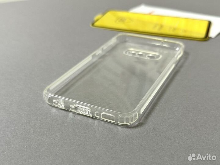 Чехол на Samsung Galaxy S10e + Стекло