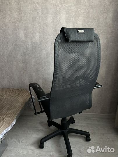 Компьютерное кресло