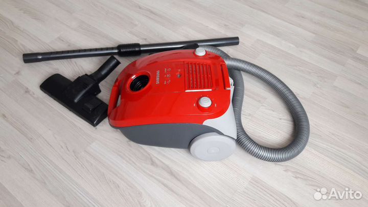 Пылесос Samsung 1800w в отличном состоянии