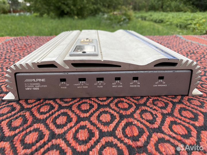 Alpine MRV-1005