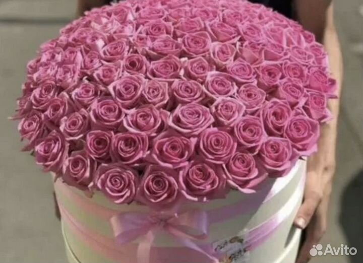 Цветы букеты из роз, корзинка с розами