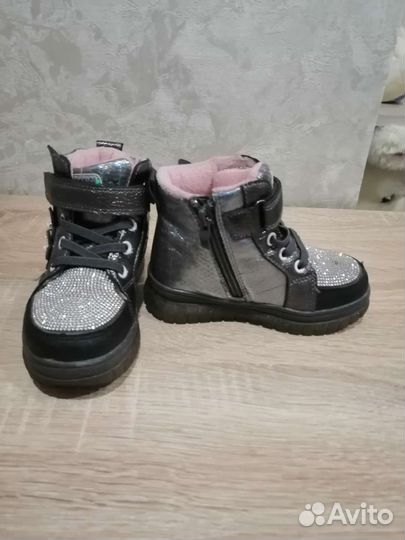 Ботинки на девочку