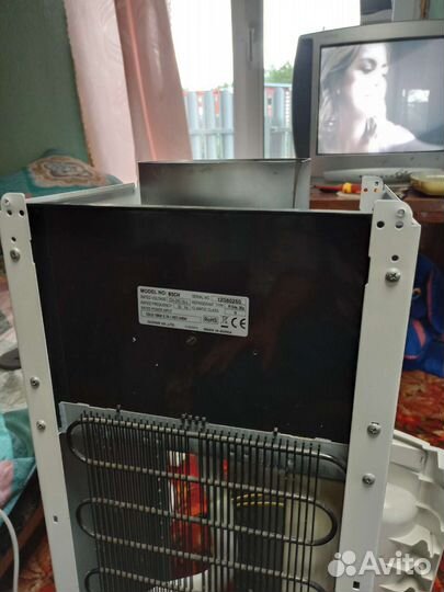 Куллер для воды напольный