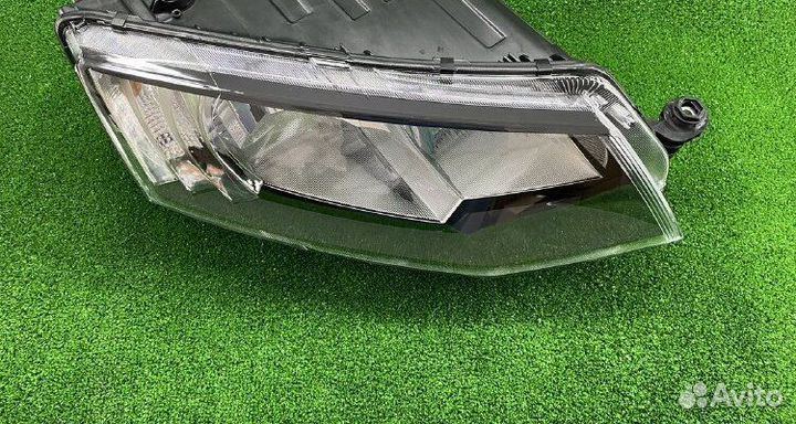 Фара правая Skoda Octavia 13-20