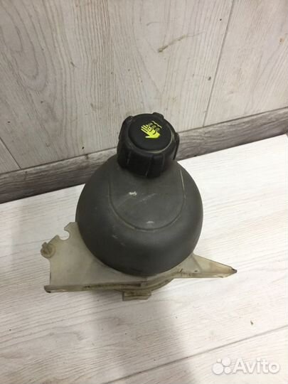 Бачок расширительный Renault Sr седан K7MF710 2010