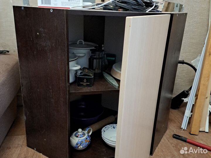 Кухонный навесной шкаф бу