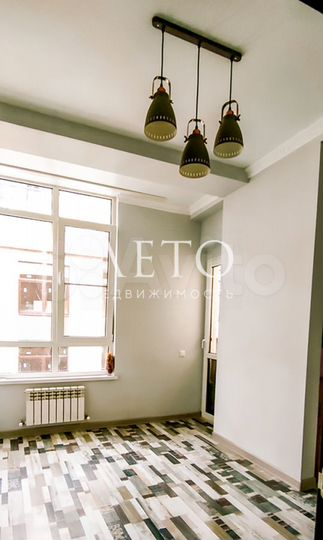 2-к. квартира, 52 м², 4/4 эт.