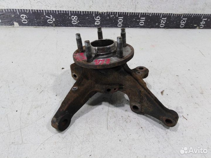 Кулак передний левый