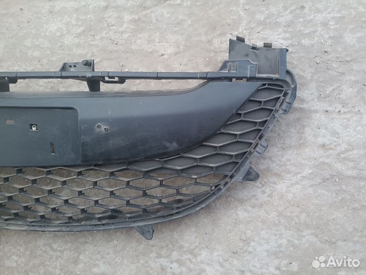 Решетка переднего бампера mazda 2 07-15гг