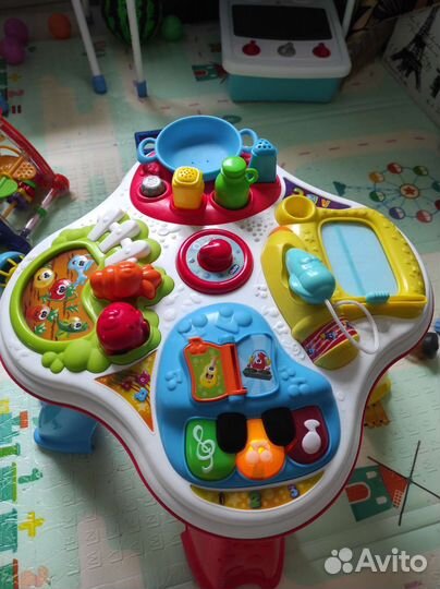 Развивающий столик fisher price