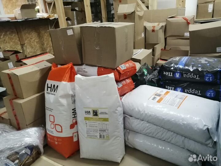 Корма для собак и кошек