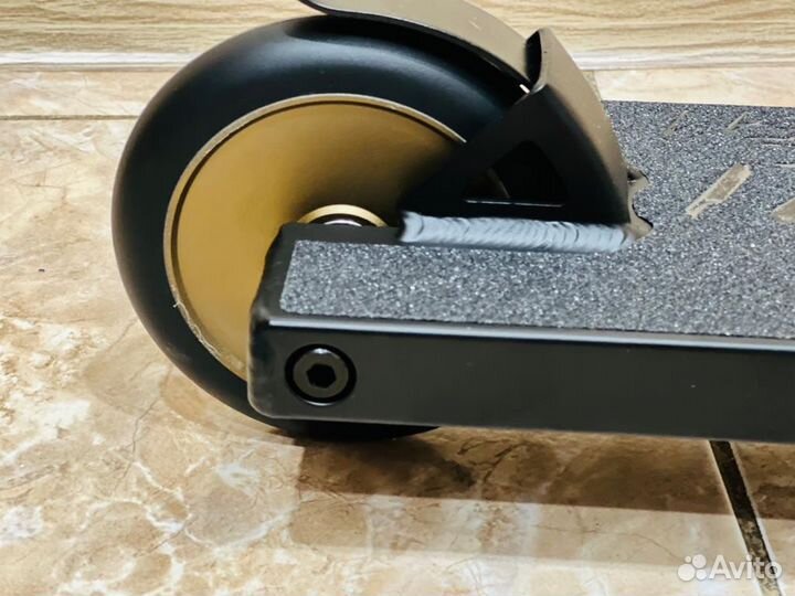 Самокат трюковой zorg