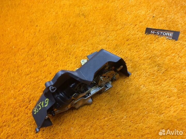 Замок двери задний правый Mercedes-Benz C-Class