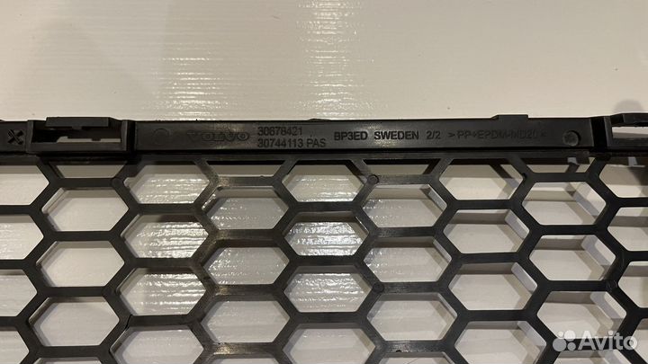 Решетки бампера Volvo S80