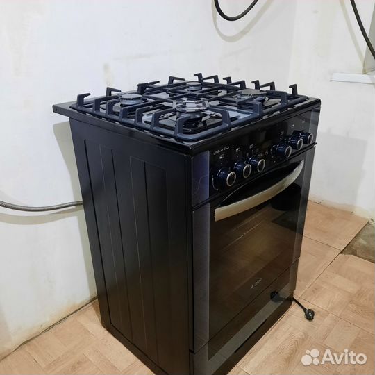 Газовая плита с электрической духовкой