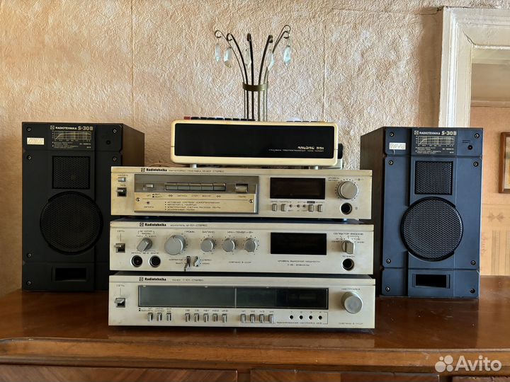 Магнитофон, усилитель, тюнер Radiotehnika