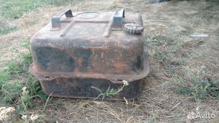 Канистра для бензина 40 литров