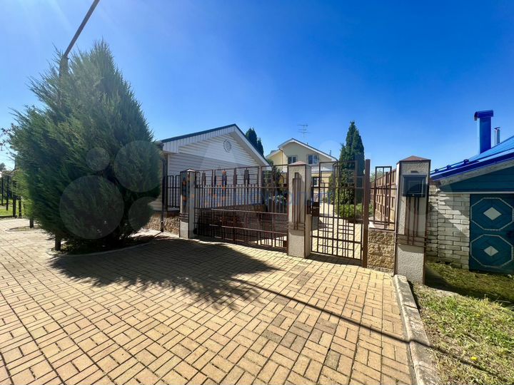 Коттедж 278,6 м² на участке 14 сот.