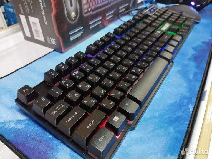 Игровой набор 4 в 1:Клава+Мышь+Наушники+Ковёр