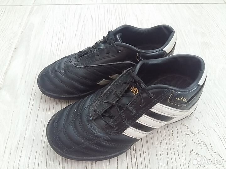 Кроссовки adidas р.30