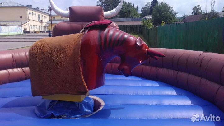 Аттракцион бык родео