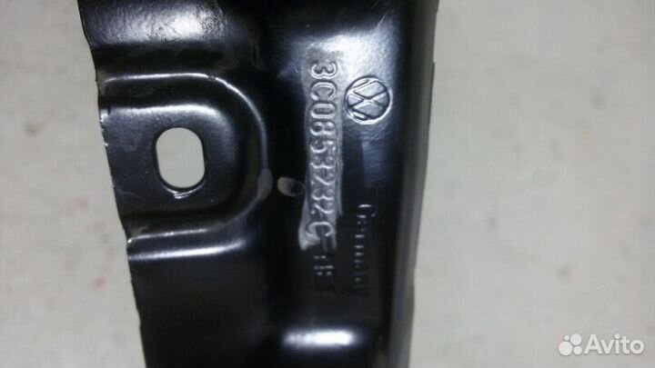 Кронштейн Volkswagen Passat B7 B7 cdab 2011