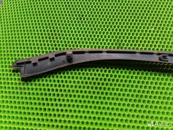 Накладка двери Фольксваген Гольф 5