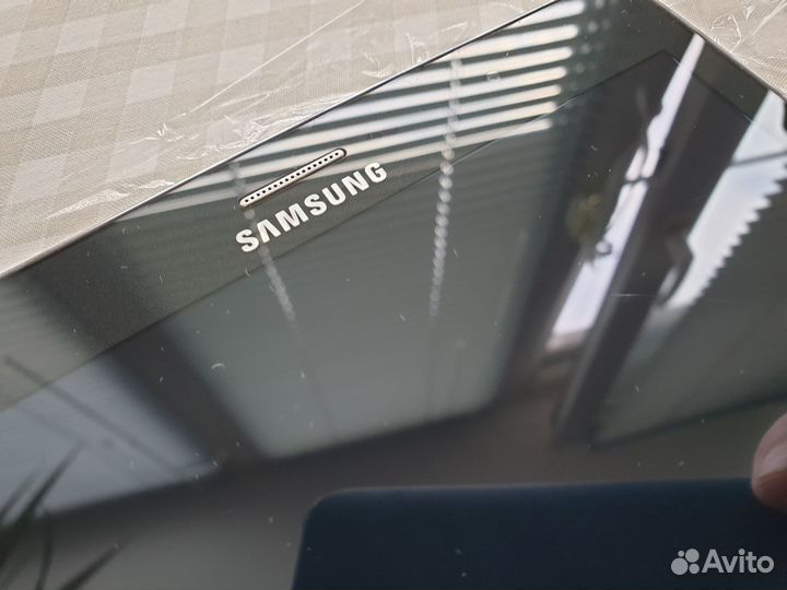 Планшет Samsung Galaxy Tab Pro 8.4 SM-T325