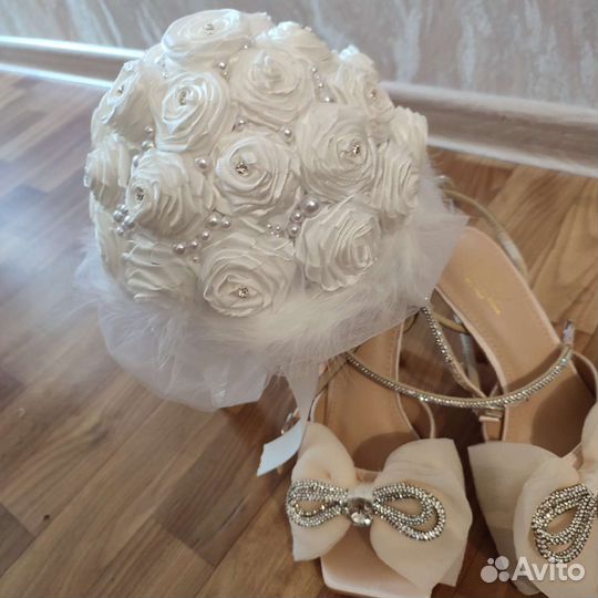 Букет из атласных лент