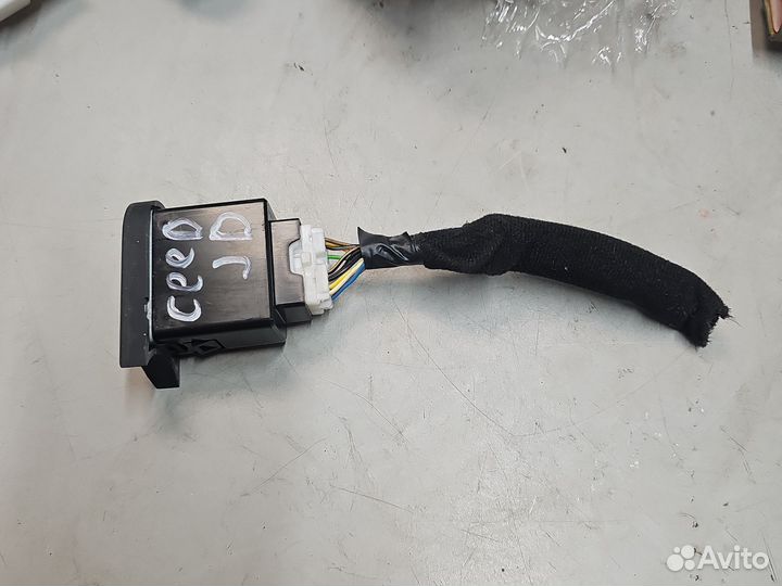 Разъем AUX USB KIA Ceed (JD) 2012-2018