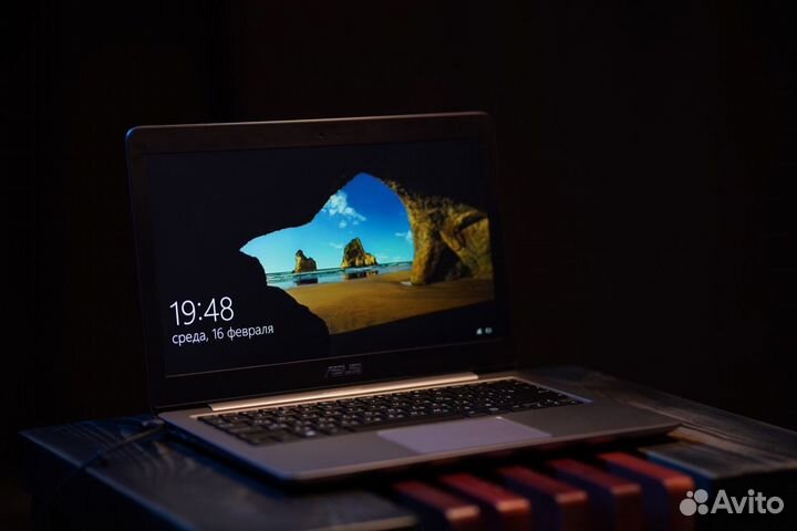 Ноутбук Asus UX 310U