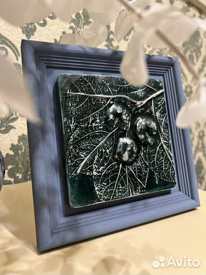 Настенное панно. Ботанический барельеф. Яблоня