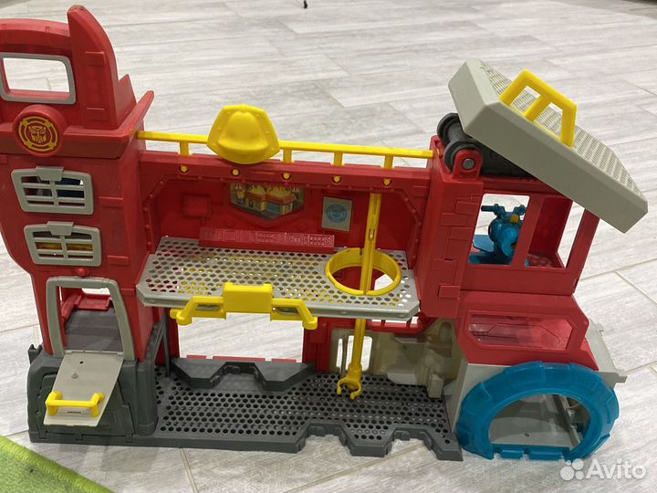 Hasbro станция