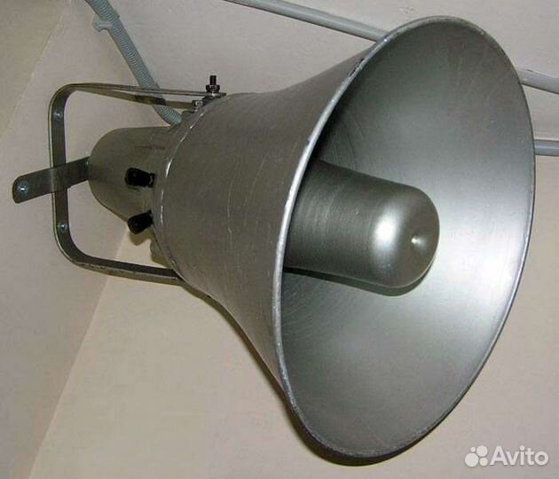 Радиоприемник и динамик к нему