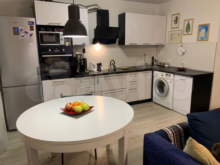 2-к. квартира, 57 м², 2/9 эт.