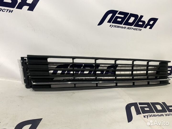 Решетка бампера Polo(15) хром