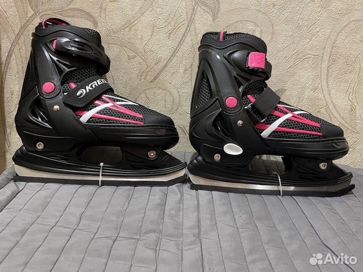 Детские ледовые коньки