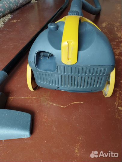 Пылесос Daewoo 1500 w с мешками для сбора пыли