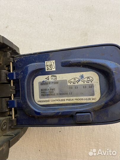 Лючок бензобака peugeot 607