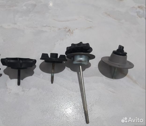 Винт,крепление запаски Honda,Toyota,VAG